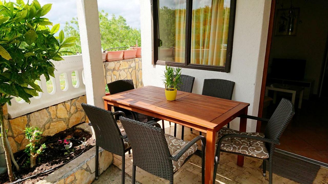 Apartments Rogocana Labin  Exterior photo